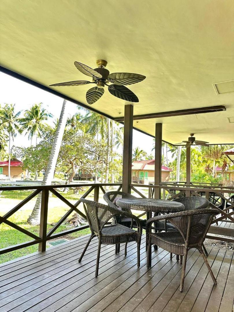 Borneo Beach & Mangrove Resort Tuaran Luaran gambar