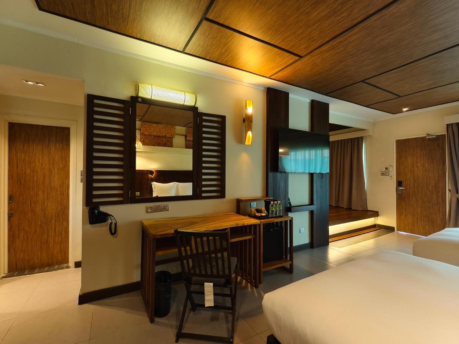 Borneo Beach & Mangrove Resort Tuaran Luaran gambar