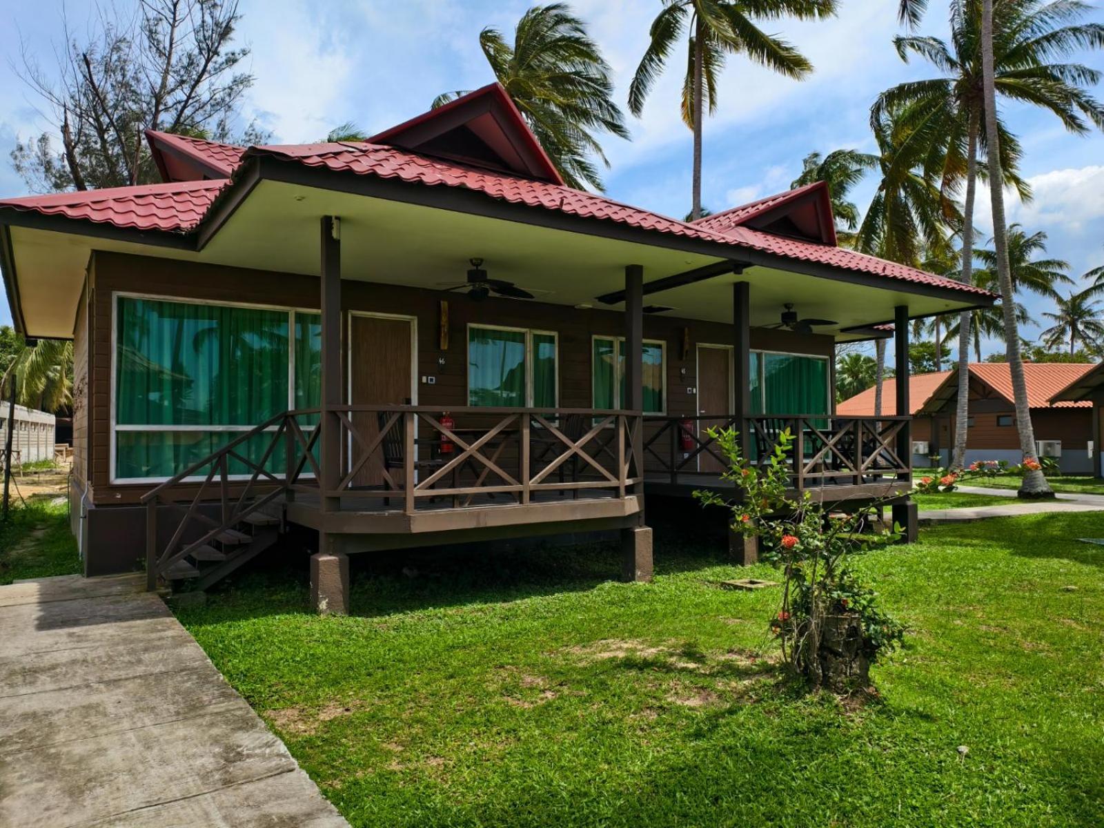 Borneo Beach & Mangrove Resort Tuaran Luaran gambar