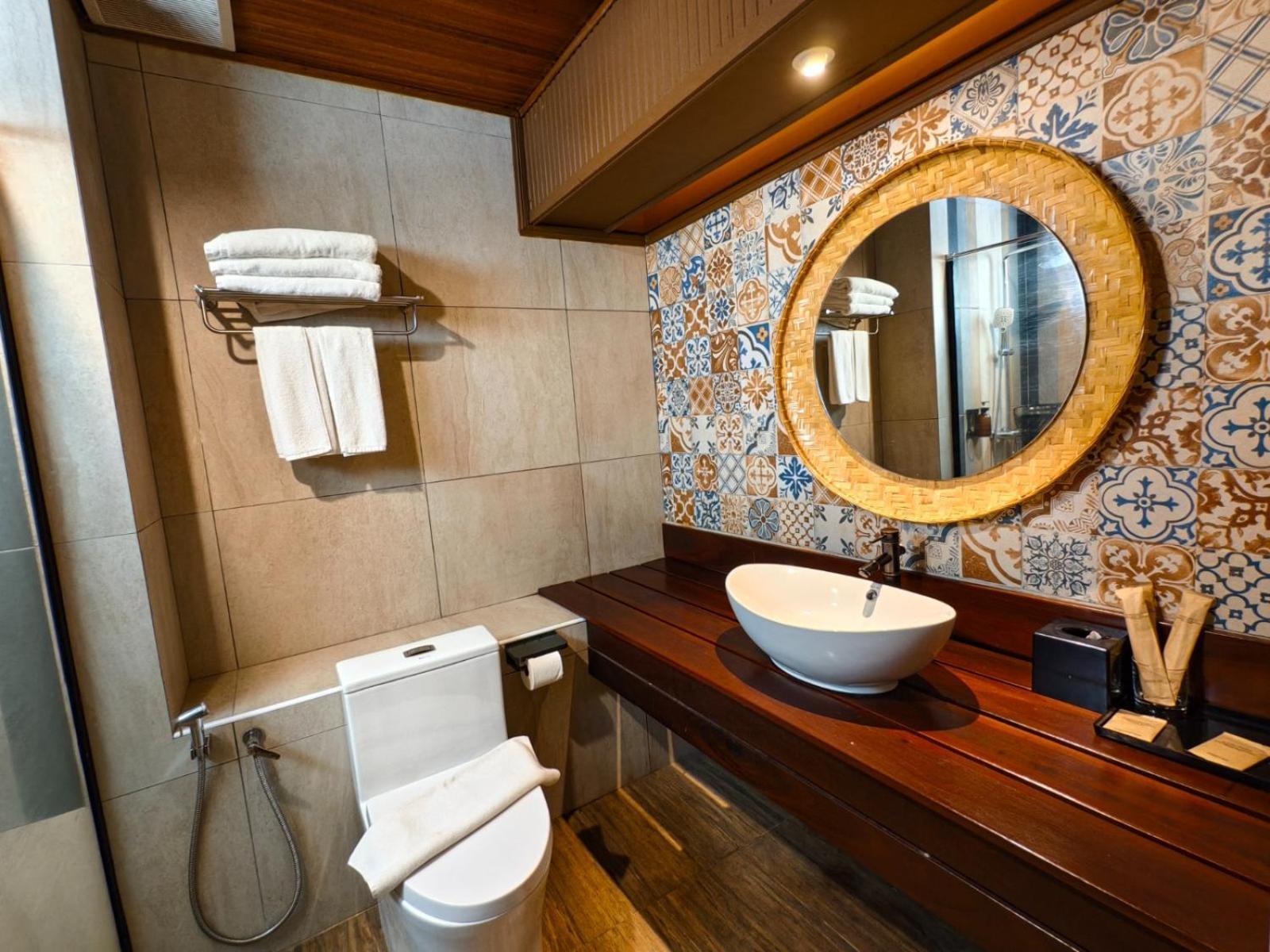 Borneo Beach & Mangrove Resort Tuaran Luaran gambar
